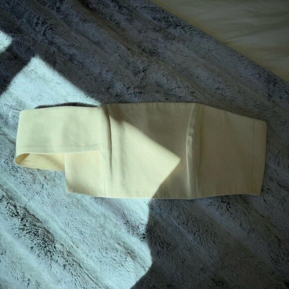 Isarella Kobla One Shoulder Bustier - Picture 2 of 5